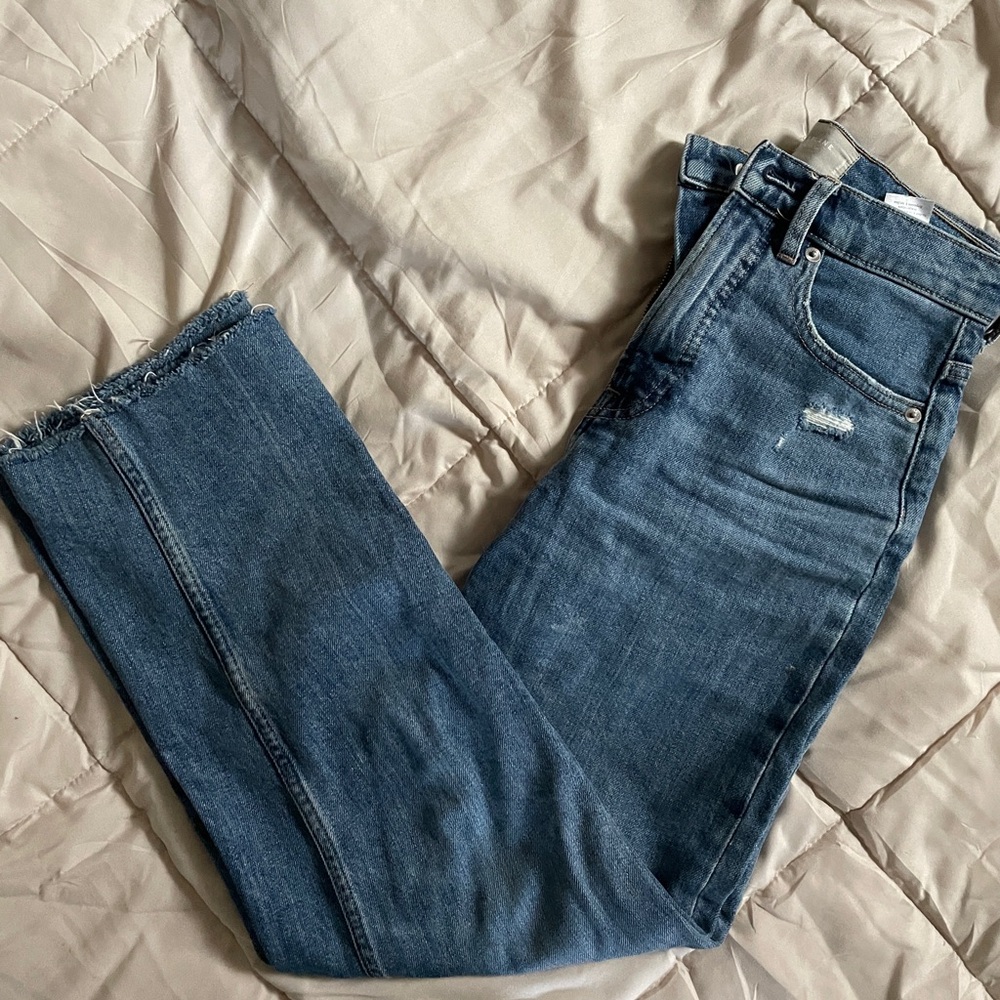 Everlane Straight-Leg Jeans in Medium Blue Wash
